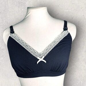 Gilligan & O'Malley Gray and White Lace Trim Nursing Bra Size XL back closure